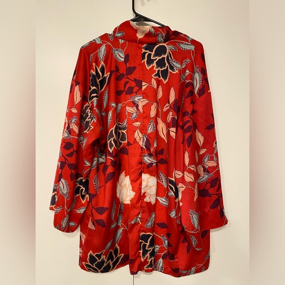 URBAN OUTFITTERS Floral Kimono Top / Cardigan Size: M Red w/ Floral Print - Picture 2 of 8